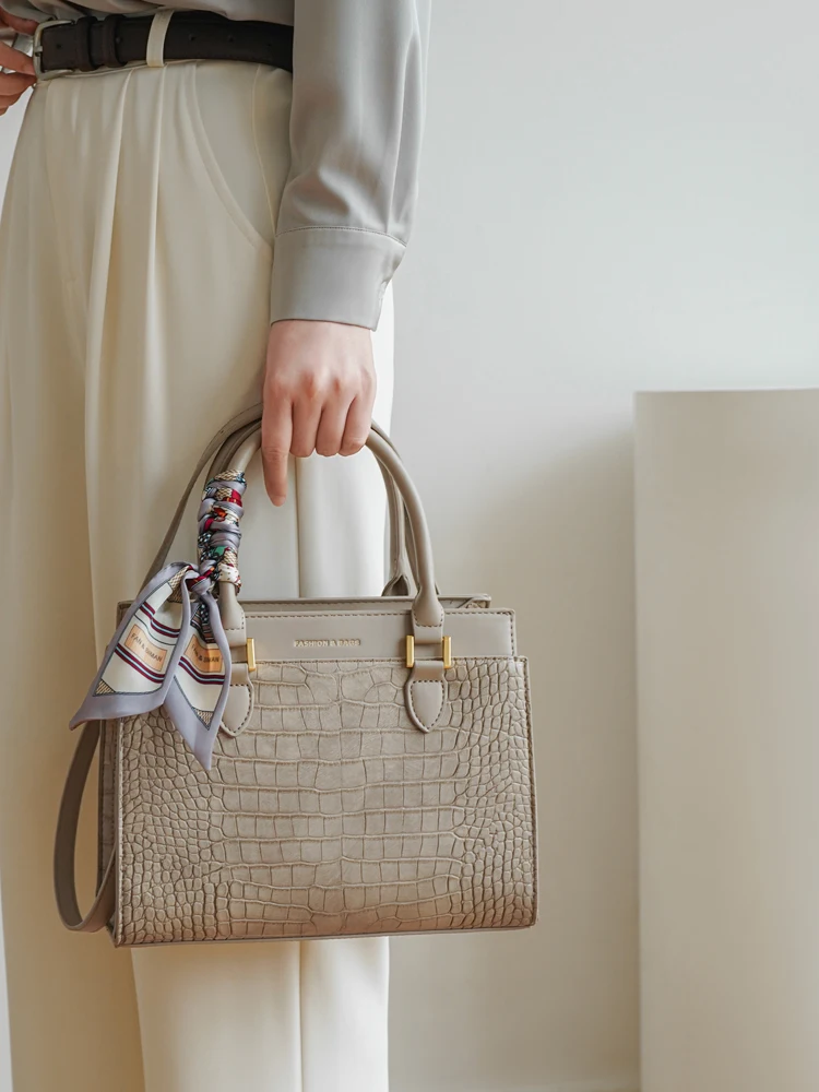 Large Capacity Commuter Handbag Women's Stylish Simple Handheld Bag Luxury Retro Artistic Style Soft PU Leather Shoulder Bag