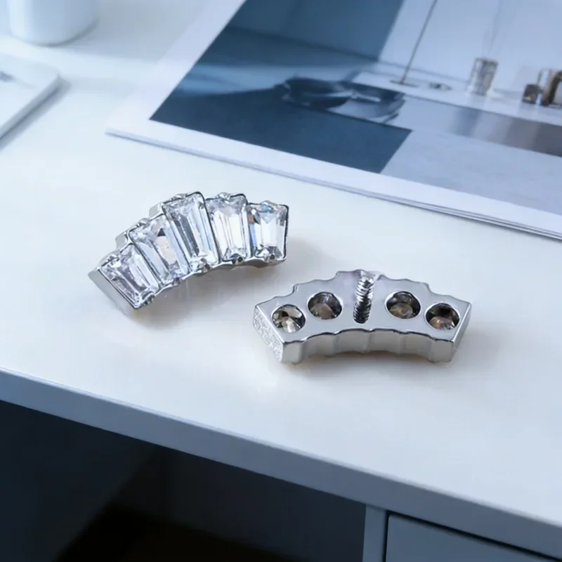 ASTM F136 Titan Quadratischer Kronen-Lippenpiercing-Ring 16G CZ Labret mit Innengewinde für Tragus, Helix, Knorpel, Nase, Ohrringe – Detail 7