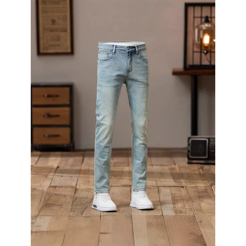 2025 جديد ريترو الضوء الأزرق الجينز الرجال العلامة التجارية العصرية تمتد سليم صالح أقدام صغيرة بسيطة عادية النسخة الكورية السراويل