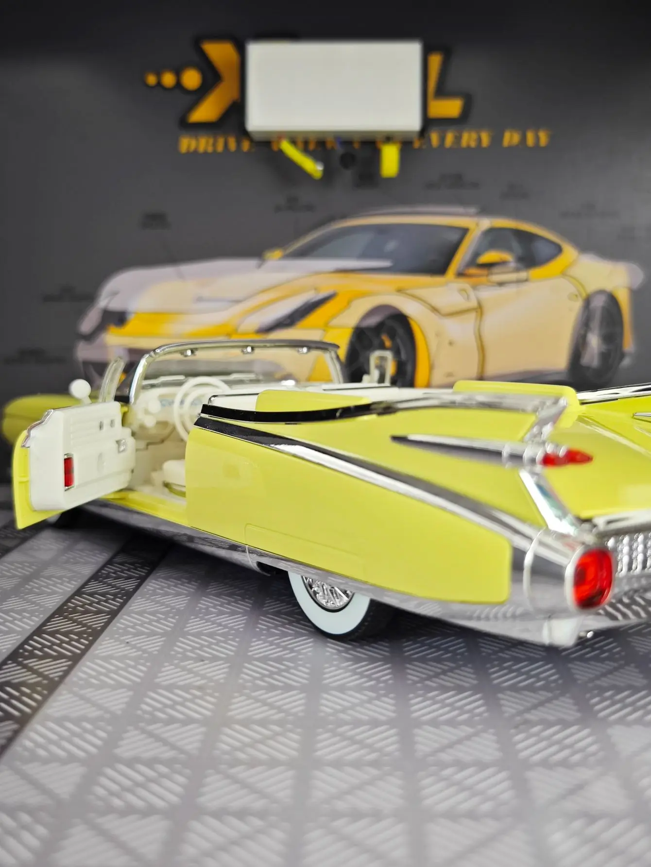 1:24 Eldorado 1959 modèle de voiture en alliage convertible super course voiture jouet pour enfants a des fonctions de son et d'éclairage simulées