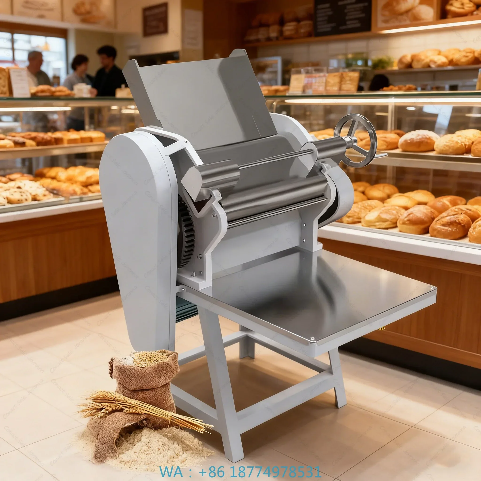 

Пресс-машина для розкатки теста для пиццы на фабрике хлебобулочных изделий