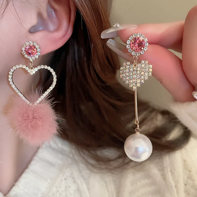 FYUAN Fashion Pink Crystal Love Heart Asymmetry Dangle Earrings White Fur Ball Rhinestone Drop Earrings for Women Jewelry