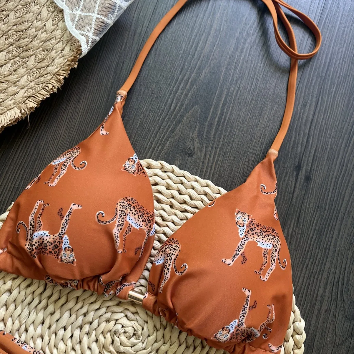 2025 ใหม่พิมพ์ชุดบิกินี่เอวต่ําผูกเชือกแฟชั่นชุดว่ายน้ําแยก