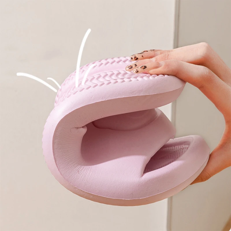 Summer  Cartoon Cute Bear Shower Bathroom Sandals Couples Lightweight Eva Platform Slippers Glirs Soft Bottom Anti-slip Slippers