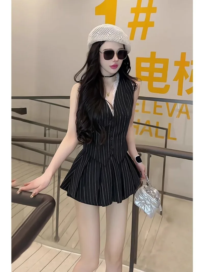 

Spicy Girl Lace Spliced Stripe Sleeveless Vest Women's 2024 Summer New High Waist Short Skirt Two Piece Set Female Clothing