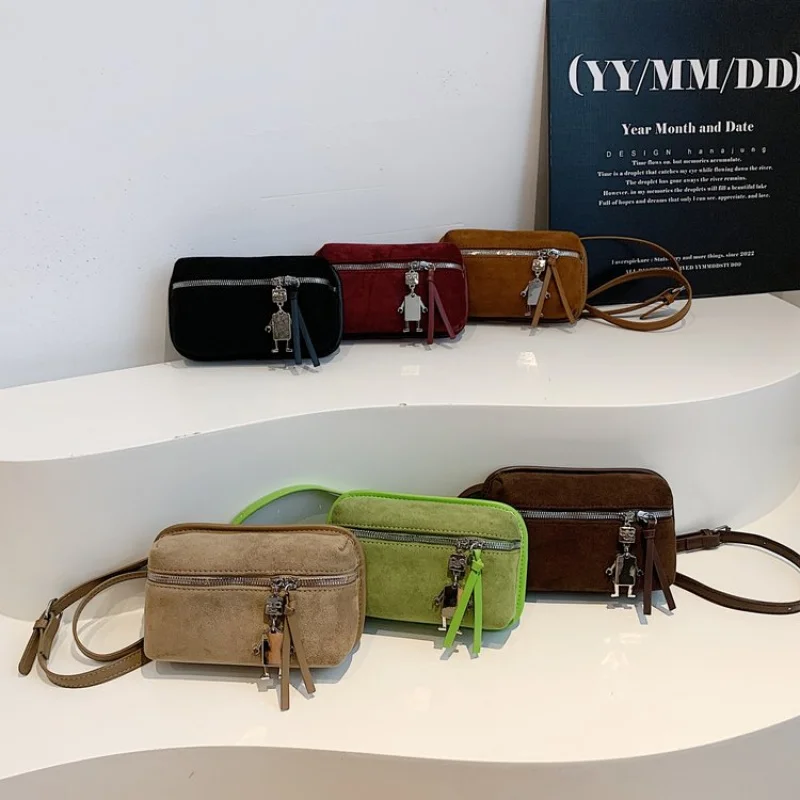 

Sophisticated Leather Tote Bag For Women With Timeless Elegant Design And Vintage Inspired Charm