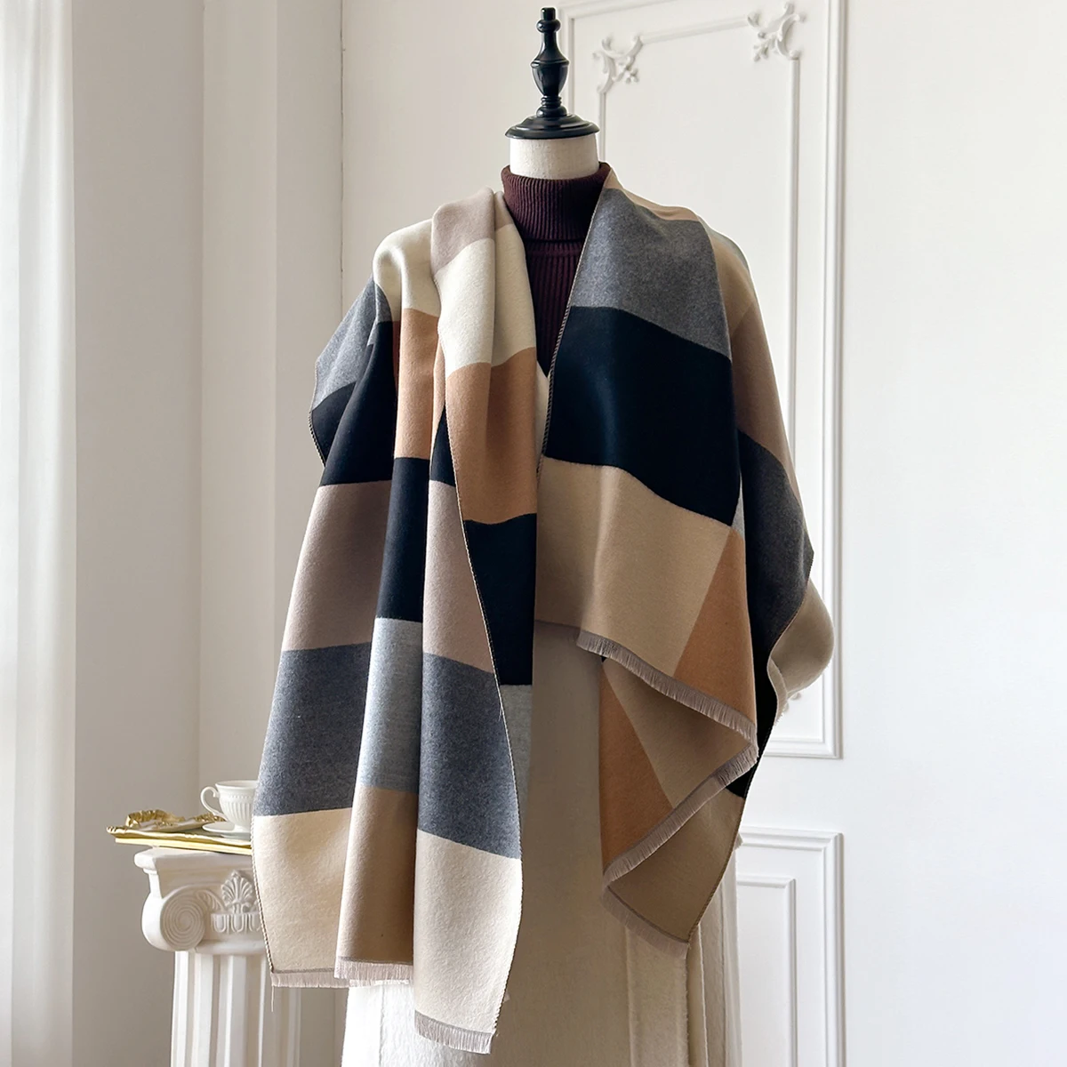 

Новинка 2023 года, роскошный зимний кашемировый лоскутный шарф с принтом, женский теплый шарф-пончо из пашмины, модная шаль, толстый платок Bufanda