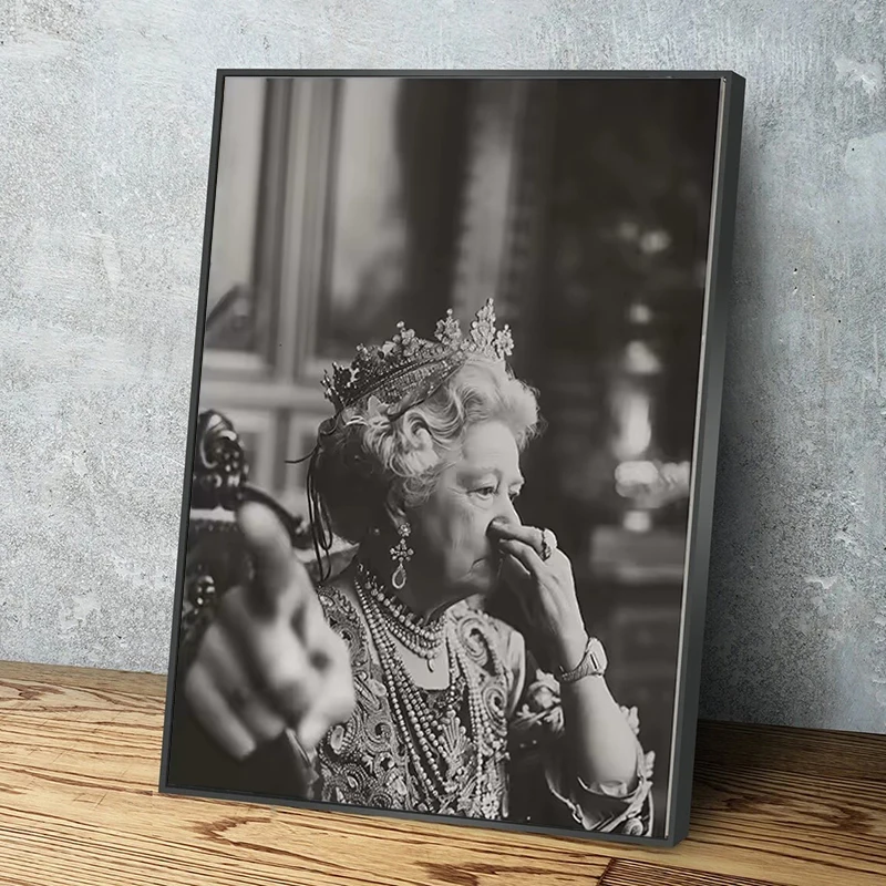 Vintage Queen Portrait Art Posters Print Toilet Humor Amusing Wall Pictures Retro Canvas Decor Painting For Funny Bar Bathroom