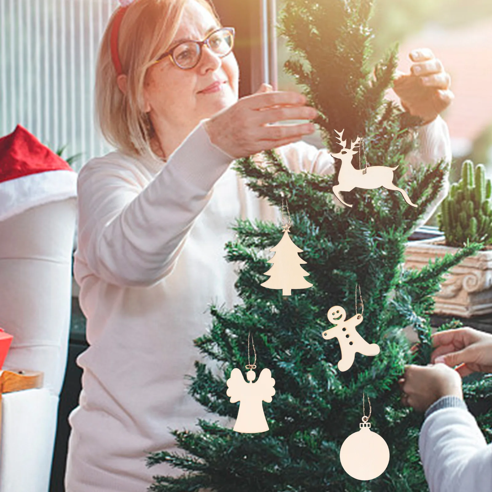 

30Pcs Wooden Christmas Hanging Decorations DIY Craft Embellishments Small Pendants Angel Deer Ball Snowman Tree Ornaments