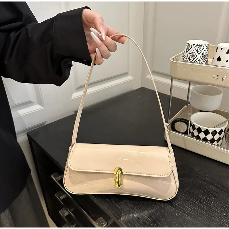 Glänzende PU-Schultertasche mit Schnalle, Damen-Unterarmtasche in Unifarbe, Elegante Vintage-Handtasche im französischen Stil für den Alltag und die Arbeit – Detail 19