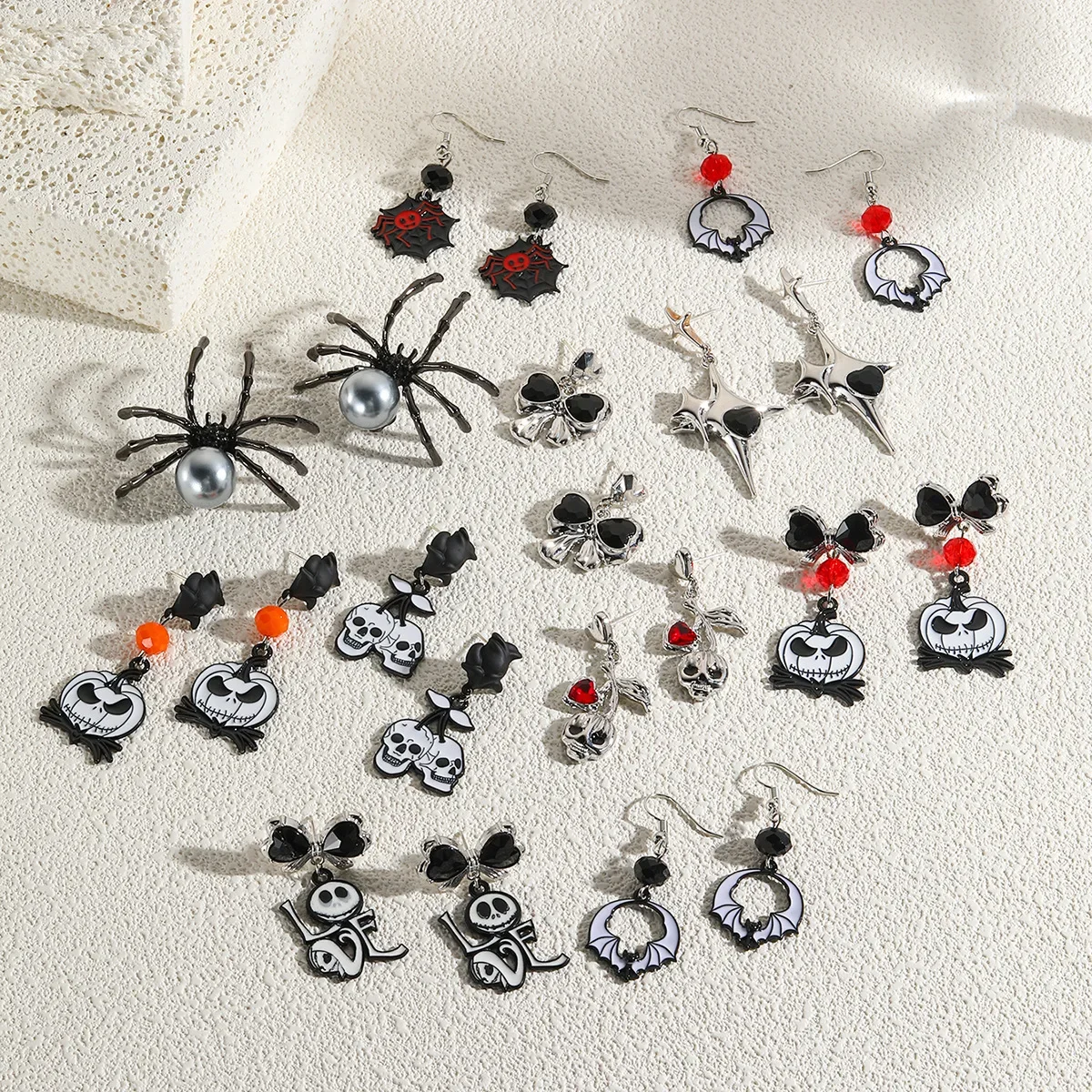 Fashion Cute Halloween Ghost Bat Spider Web Pumpkin Dangle Earrings for Women Men Statement Jewelry Holiday Gift Accessories