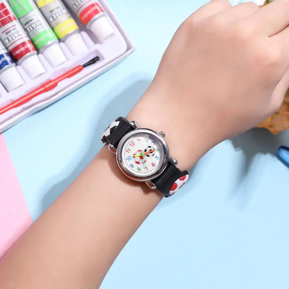 Reloj de pulsera con patrón de fútbol para niños y niñas, cronógrafo de cuarzo con diseño de dibujos animados en 3D, regalo para estudiantes