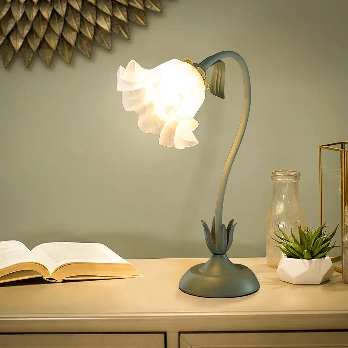 

Vintage bedside lamp, flower lamp, living room decoration lamp, (color: green)E26LED lighting, adjustable direction lamp