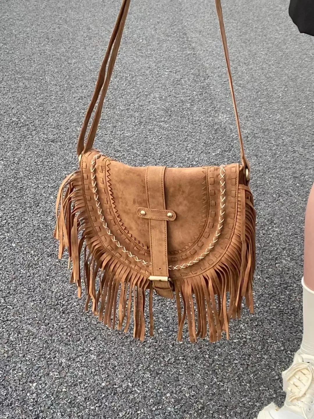 2023 new hand-made suede fringe bag women\'s retro saddle bag fashion trend single shoulder bag crossbody bag