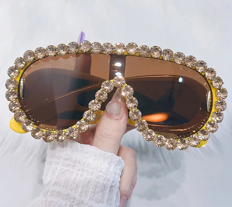 Glänzende Diamanten Y2K Sonnenbrille Frauen Luxus Übergroße Einteilige Sonnenbrille Goggle Weibliche Trends Strass Shades Brillen UV400 – Detail 2