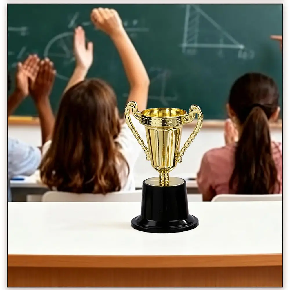 Creative Gold Trophy Cup Plastic Five Pointed Star Award Cup Winner Trophy Mini Size Champion Trophy Party Soccer