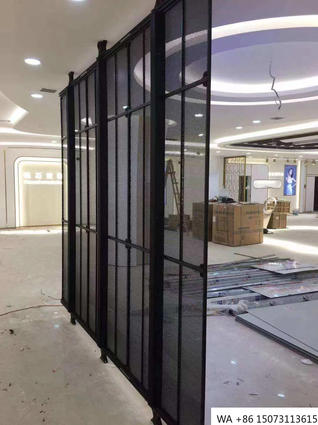 

P3.91/P7.82 Прозрачный светодиодный стеклянный экран — цифровая вывеска по конкурентоспособной цене