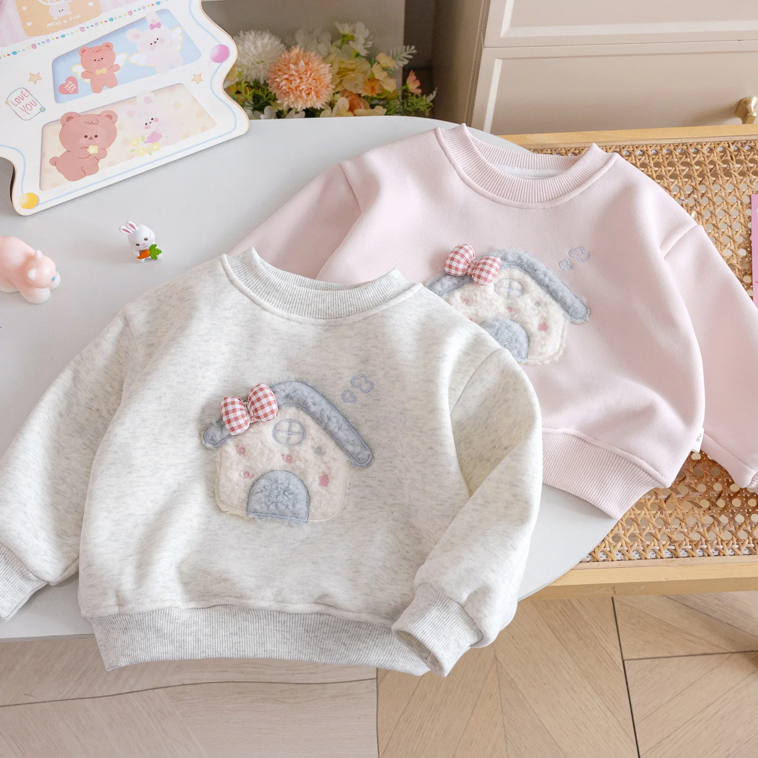 Baby Girl Korean Casual Integrated Velvet Sweatshirt 2025 Autumn and Winter New Thickened Cute Top Girl Base Shirt
