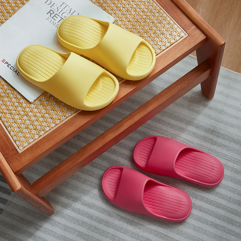 Summer Thick Platform Bathroom Home Men Slippers Women Fashion Soft Sole Indoor Sandals Non-slip Flip Flops Male Slides 2024 New