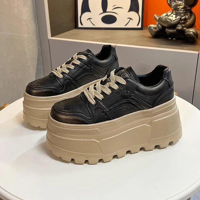 Damskie sneakersy podwyższające, białe buty na platformie dla kobiet, nowe buty codzienne z miękką podeszwą, buty typu board shoe, zapatos de mujer 2025