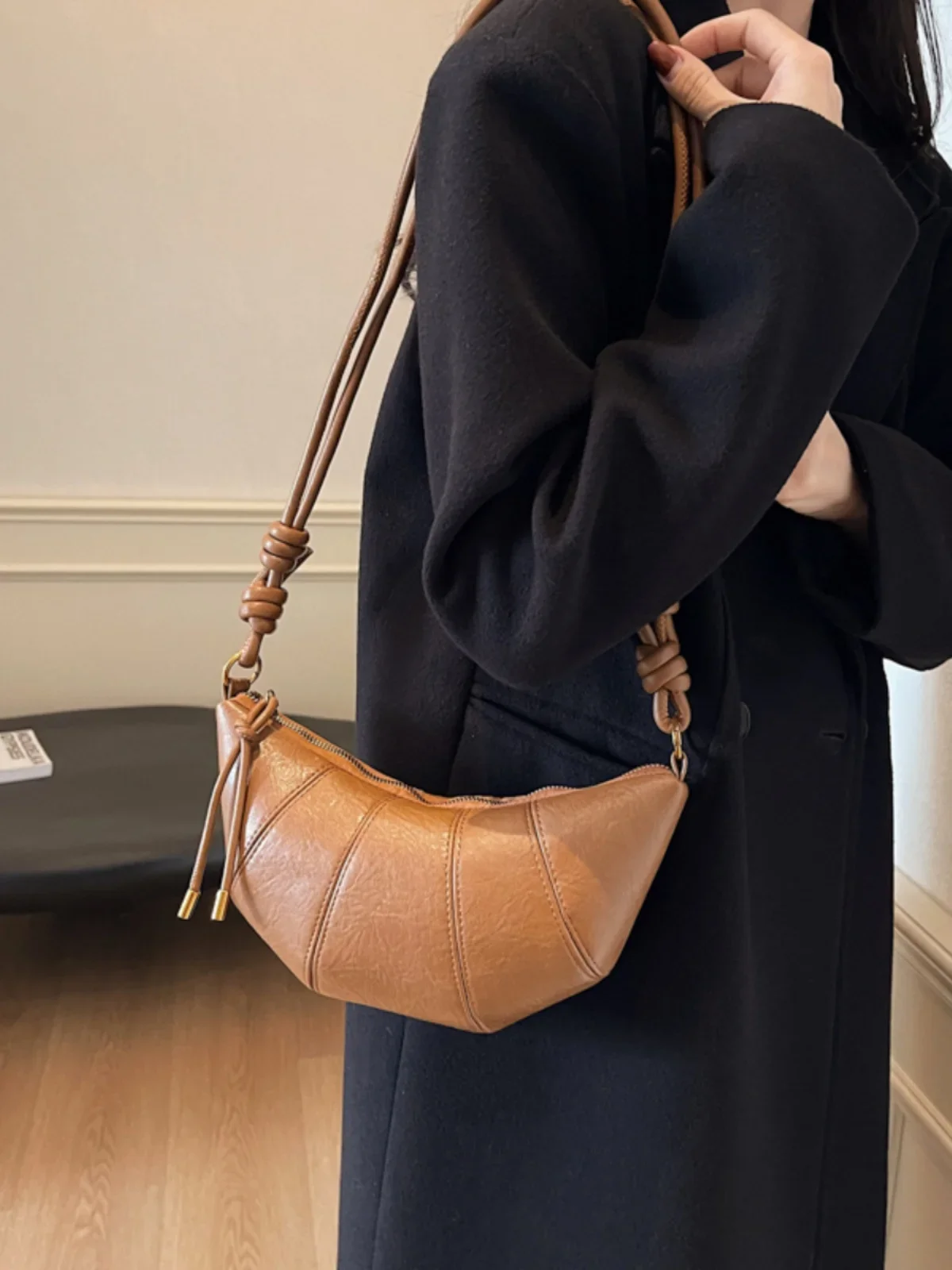 Croissant Retro para mujer, novedad de invierno de 2024, bolso sencillo para axila, bolso todo en uno para dumplings, bolso de hombro tipo bandolera informal