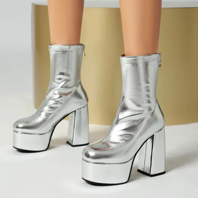 

Новые однотонные короткие ботинки с застежкой-молнией сзади и круглым носком, европейские и американские модные непромокаемые женские ботильоны на платформе, размеры 34-46