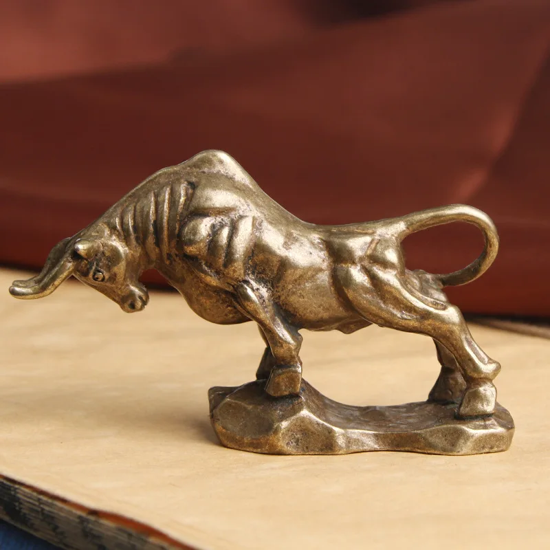 Brass Distressed Robust Bullfight Desktop Arrogant Chinese Zodiac Cow Lucky Decoration Crafts Old Copper Ware Wholesa