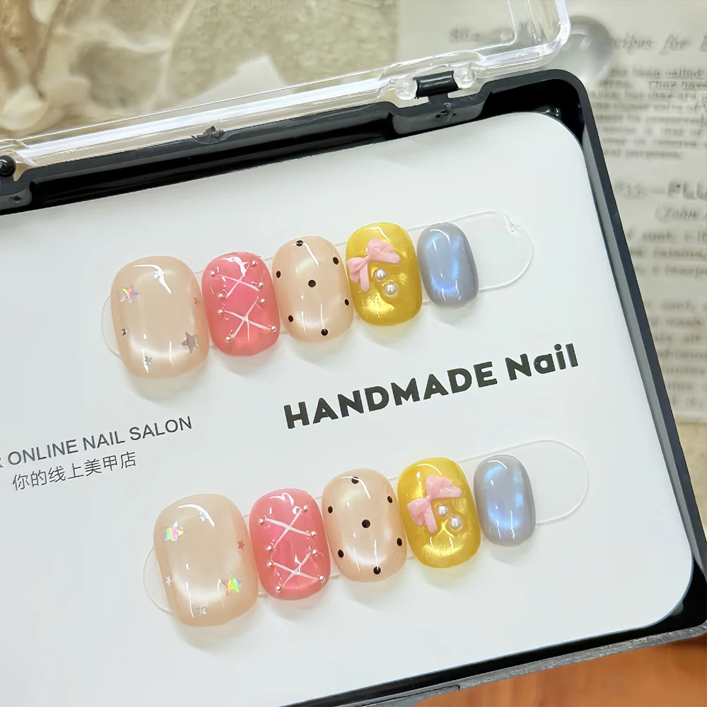 Gentle Girlish Sweet French Style Cat Eye Manicure Short Round Nail Art Hand-Drawn Flower Stars Dots Fake Nail Birthday Gift