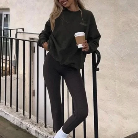 เสื้อฮู้ดดี้ทรงหลวม ผ้าฝ้าย สีเขียวมะกอก สไตล์ลำลอง ใส่สบาย ระบายอากาศได้ดี เหมาะสำหรับออกกำลังกาย ใส่ได้ทั้งฤดูใบไม้ผลิและฤดูใบไม้ร่วง