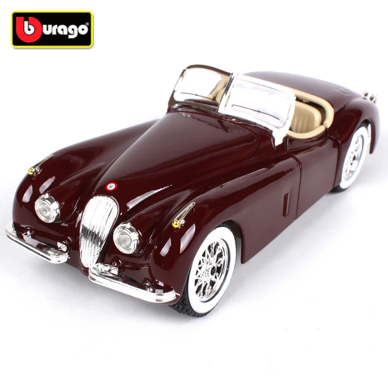 Bburago 1:24 1951 Jaguar XK120 Roadster Alloy Classic Car Model Diecasts Metal Toy Vehicles Car Model Simulation Childrens Gifts