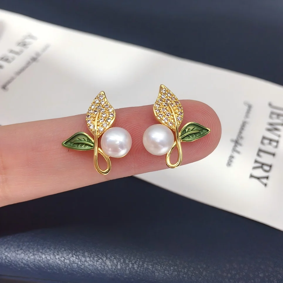 

ZHBORUINI Freshwater Pearl Earrings 6-6.5mm with Zircon Cute Symmetry Leaf Design Fashion Jewelry Gift for Women 2025 New