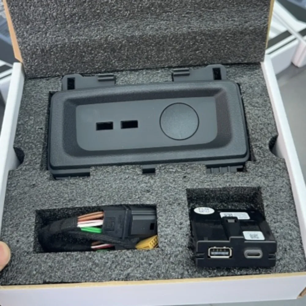 

For Audi A6 C8 & A7 Rear USB Charging Interface - Interior Accessories