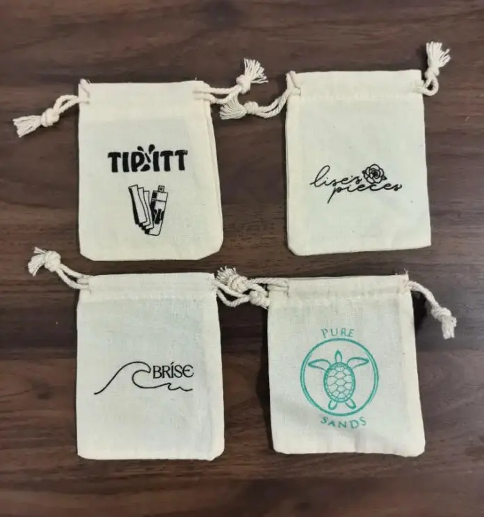 250 Pieces 7x9cm Natural Cotton Bags Drawstring Gift Pouches Screen Printed With One Color Logo Sacks Customised Logo