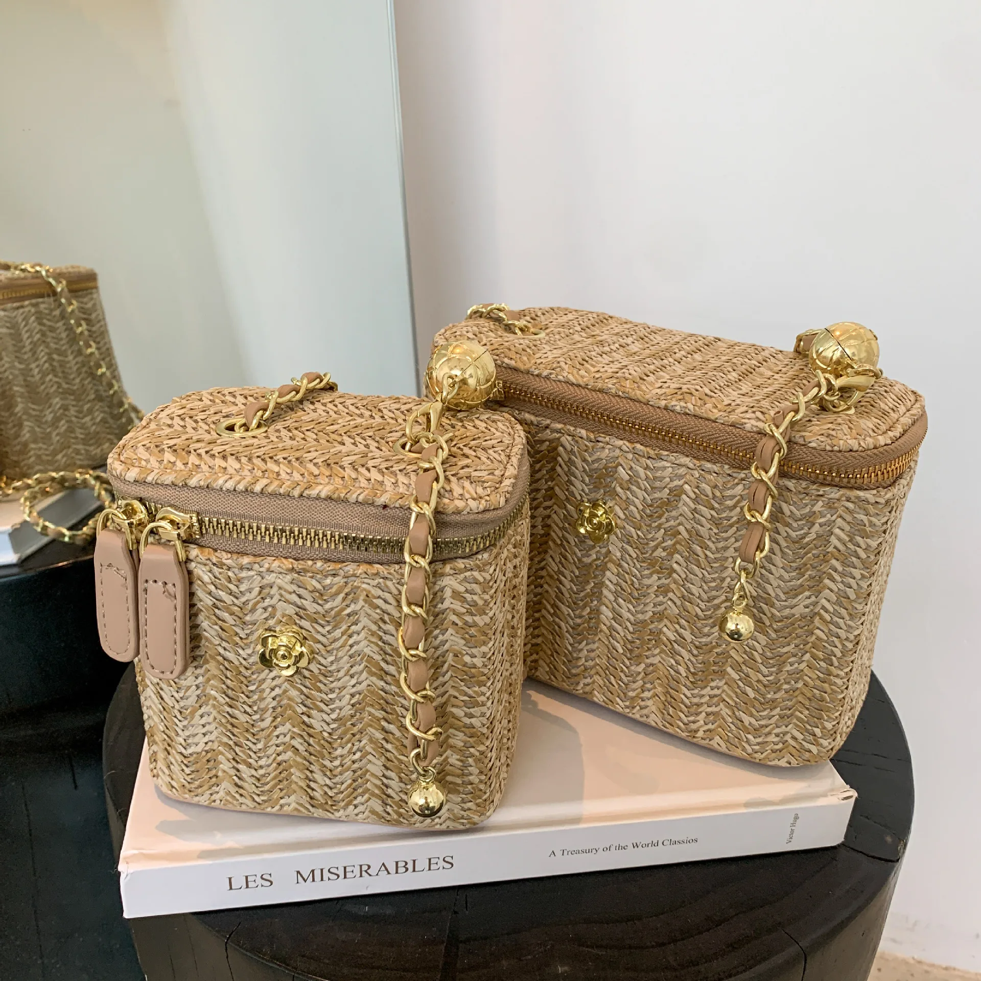 2026 Sommer Mini Stroh-Bucket-Crossbody-Tasche für Damen – Geflochtene Damenhandtaschen und -geldbörsen mit Kette, einfache Umhängetaschen – Detail 15