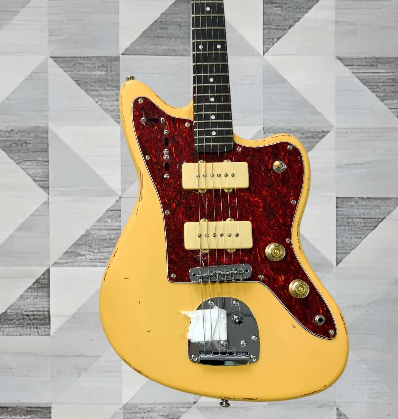 Performance Limited 60s Jazz master  Yellow Rosewood Fretboard Chrome Hardware  guitar