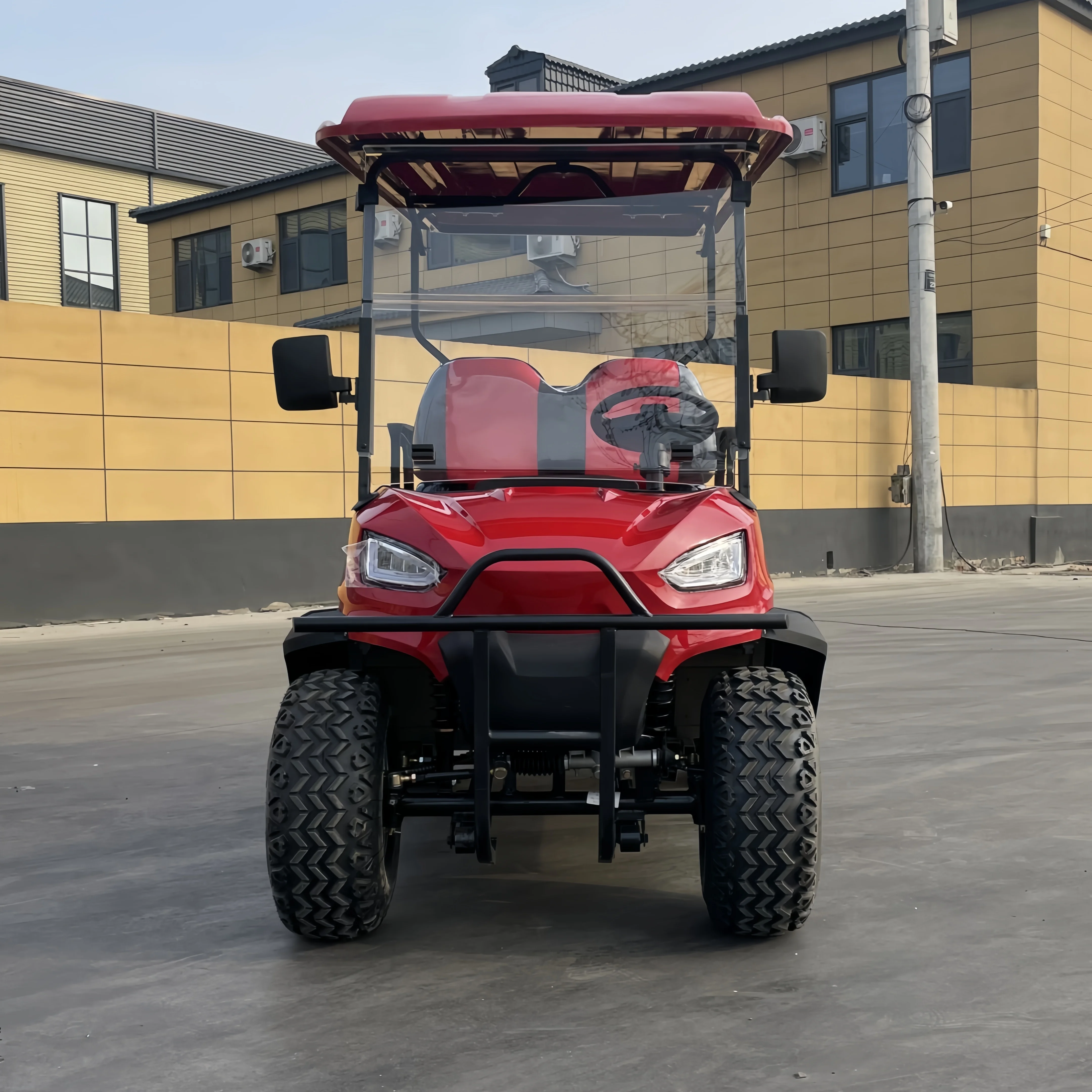 The best-selling new 4-seater electric golf cart, equipped with high-quality electric golf carts