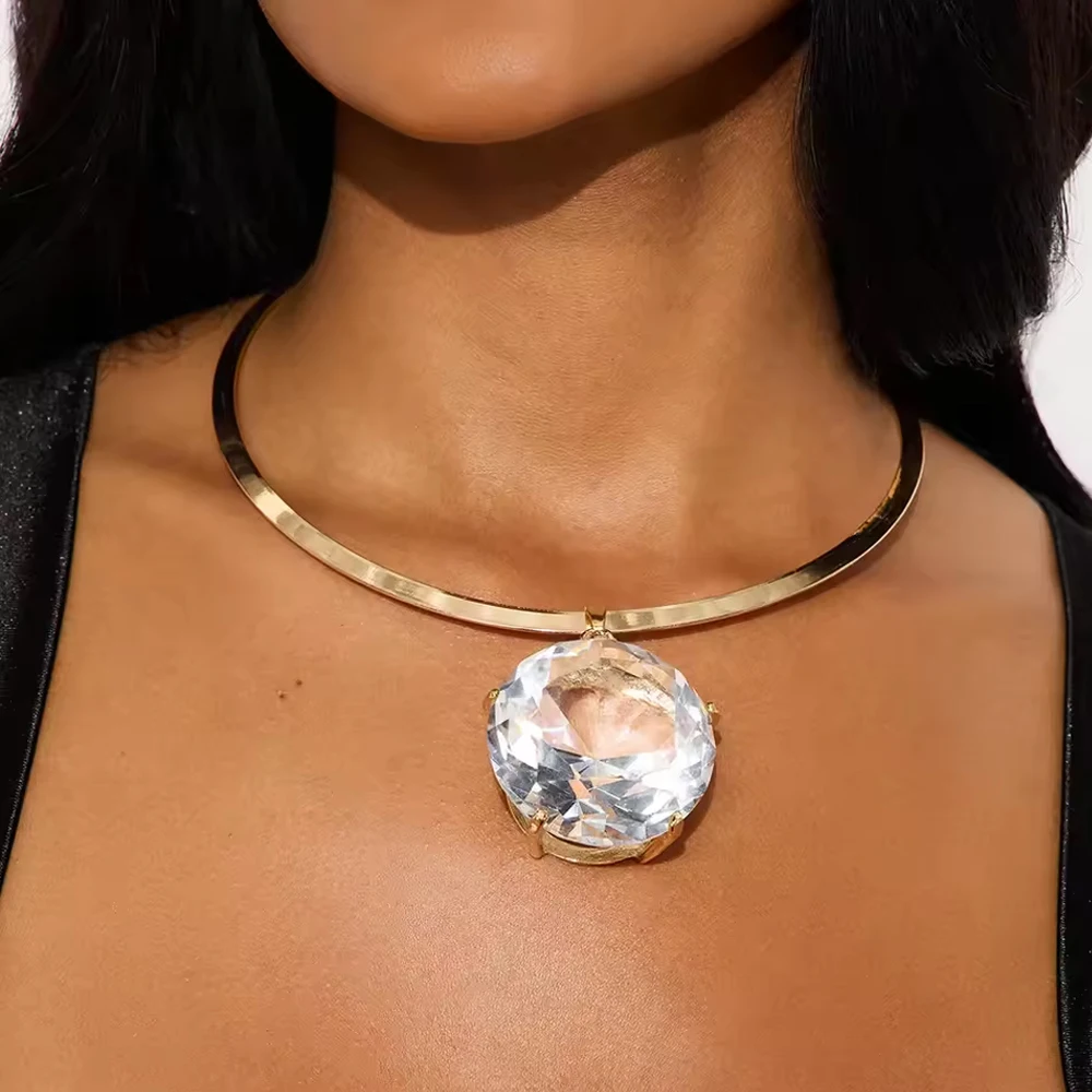 Statement Large Round Pendant Torques Choker for Women Wholesale Exaggerated Rhinestone Collar Necklace Party Accessories Gift