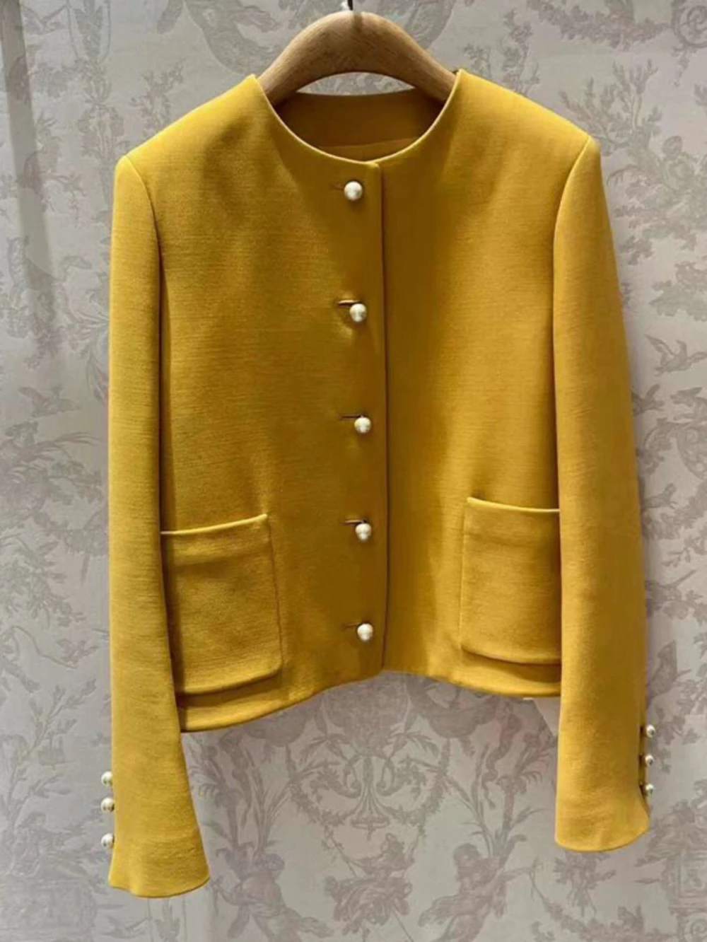 Spring Summer 2024 Pearl Button Short Jacket Coat Yellowish Ginger Women's Style Quilted Three-acetate Fiber Coat with Long S...