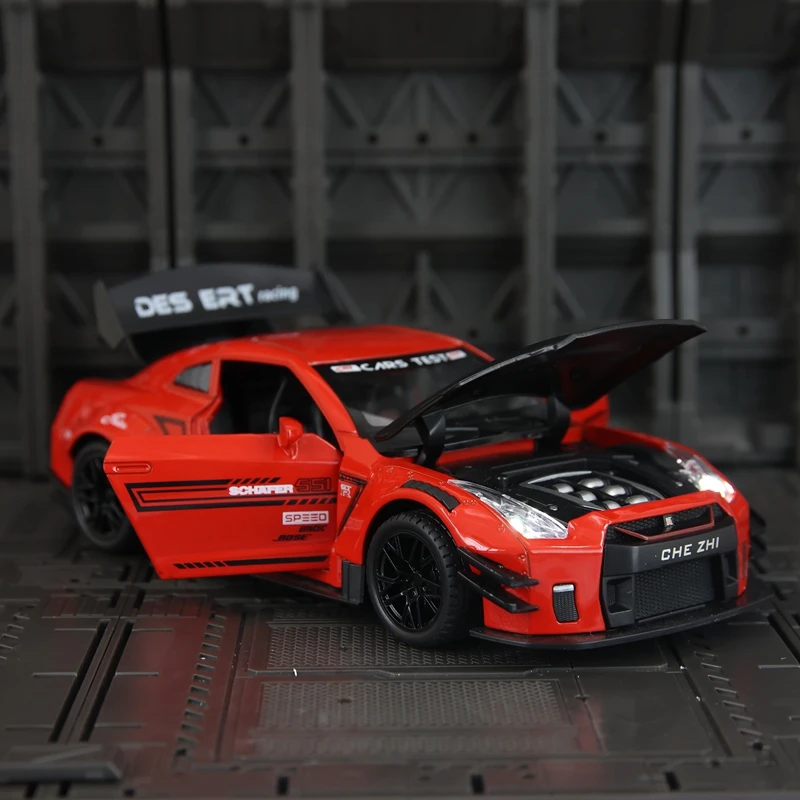 1:24 portas de modelo de carro em liga Nissan GTR 35 e capô do motor, o porta-malas pode ser aberto tem funções de som e iluminação simuladas