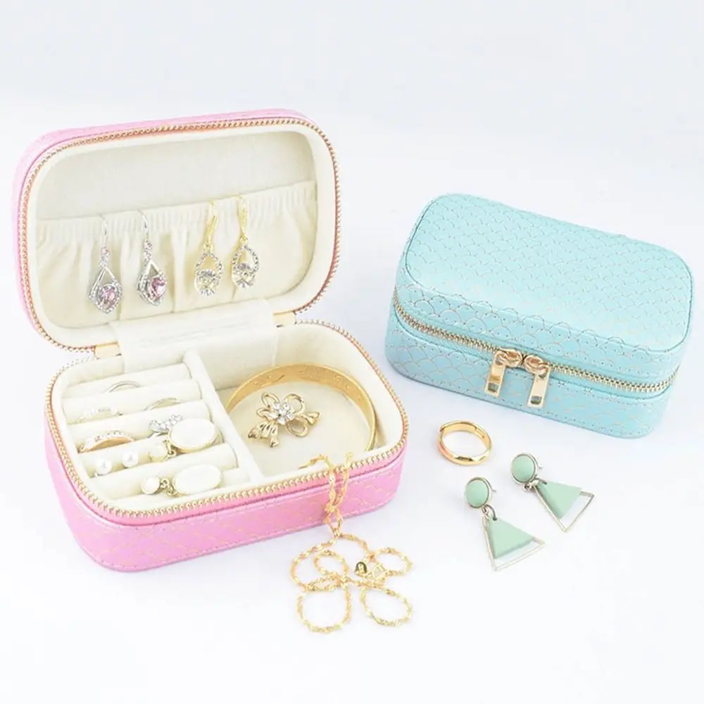 PU Leather Mini Jewelry Box Waterproof Lightweight Jewelry Organizer with Two Way Zipper Earring Bracelets Display Holder