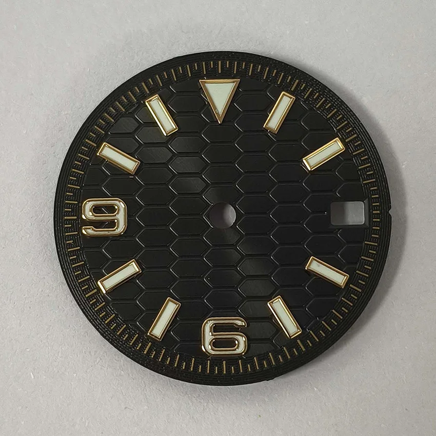 28.5mm Gold Index Watch Dial with Green Luminous Single Calendar Watch Face for NH35/NH36/4R/7S Movement