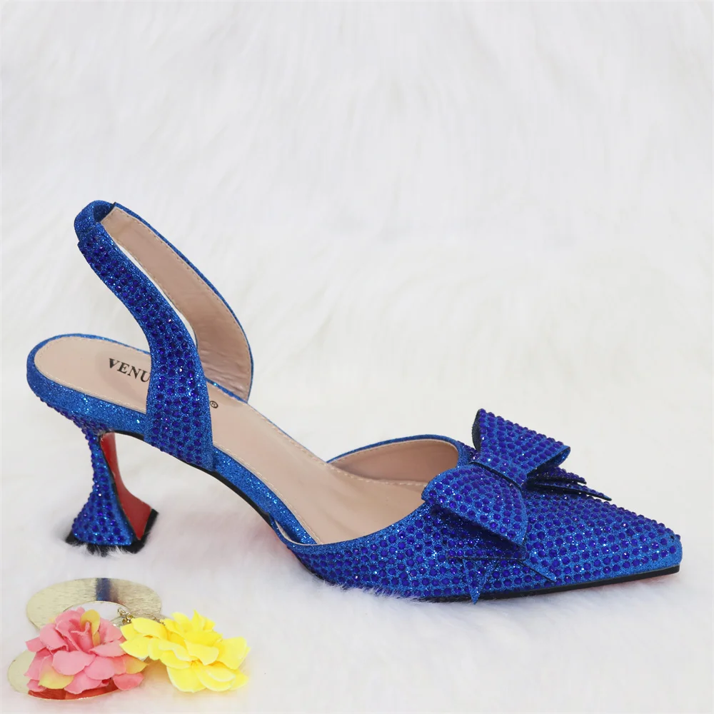 Nigeria Popular New Elegant R.Blue Crinkled Fabric Tote Handle Simple And Versatile Exquisite Party Shoes And bag Set