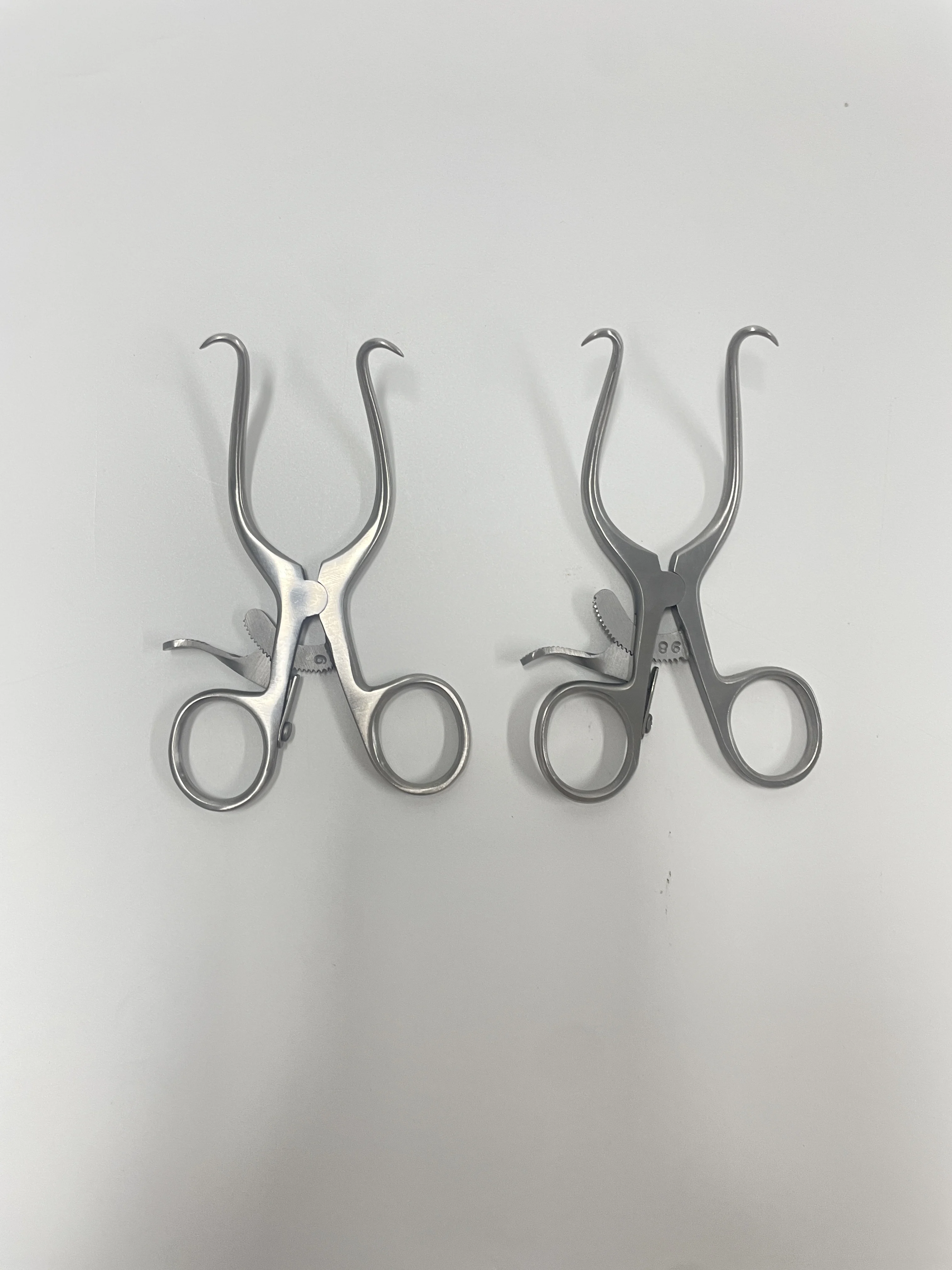 Single hook Retractor Stainless Steel Self-Retaining Retractor orthopedics Veterinary Surgical Instruments