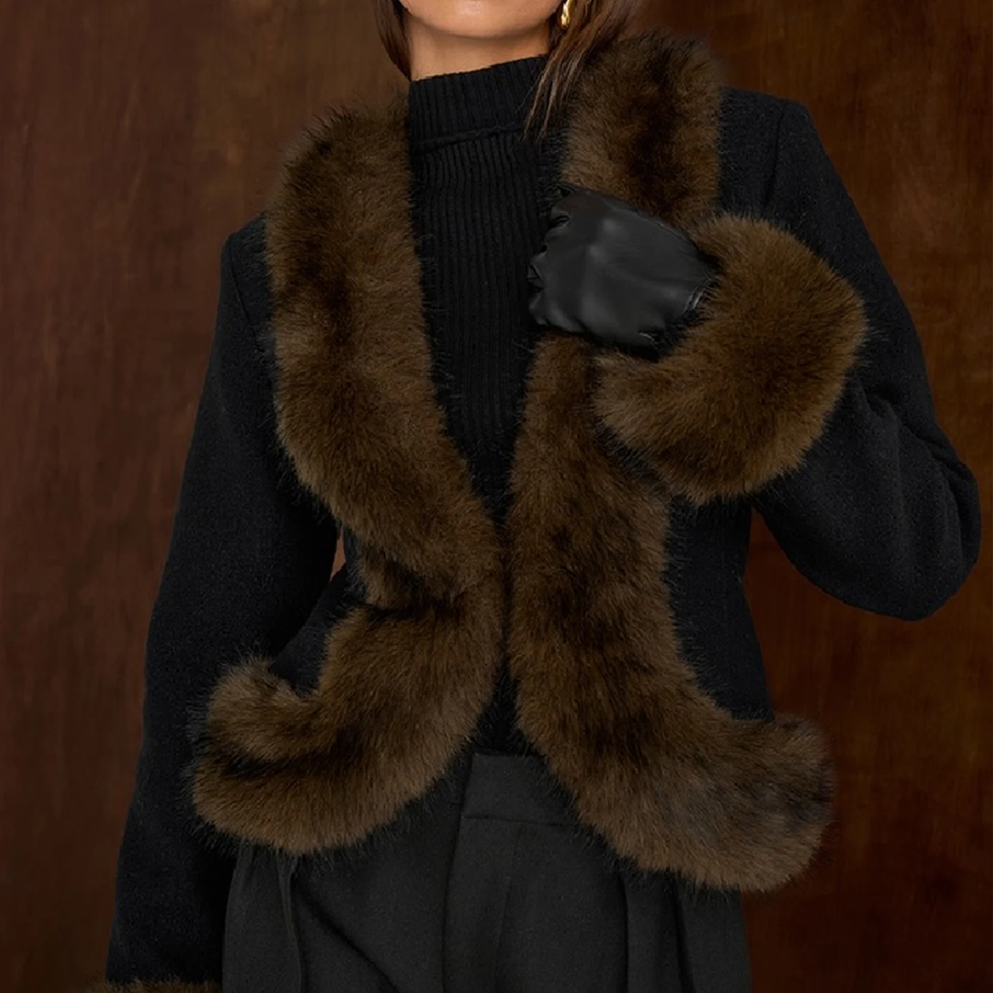 เสื้อโค้ทหนังผู้หญิงทรงเข้ารูป แต่งปกขนมิงค์ ดีไซน์เรียบหรู  สำหรับฤดูใบไม้ร่วง ปี 2025