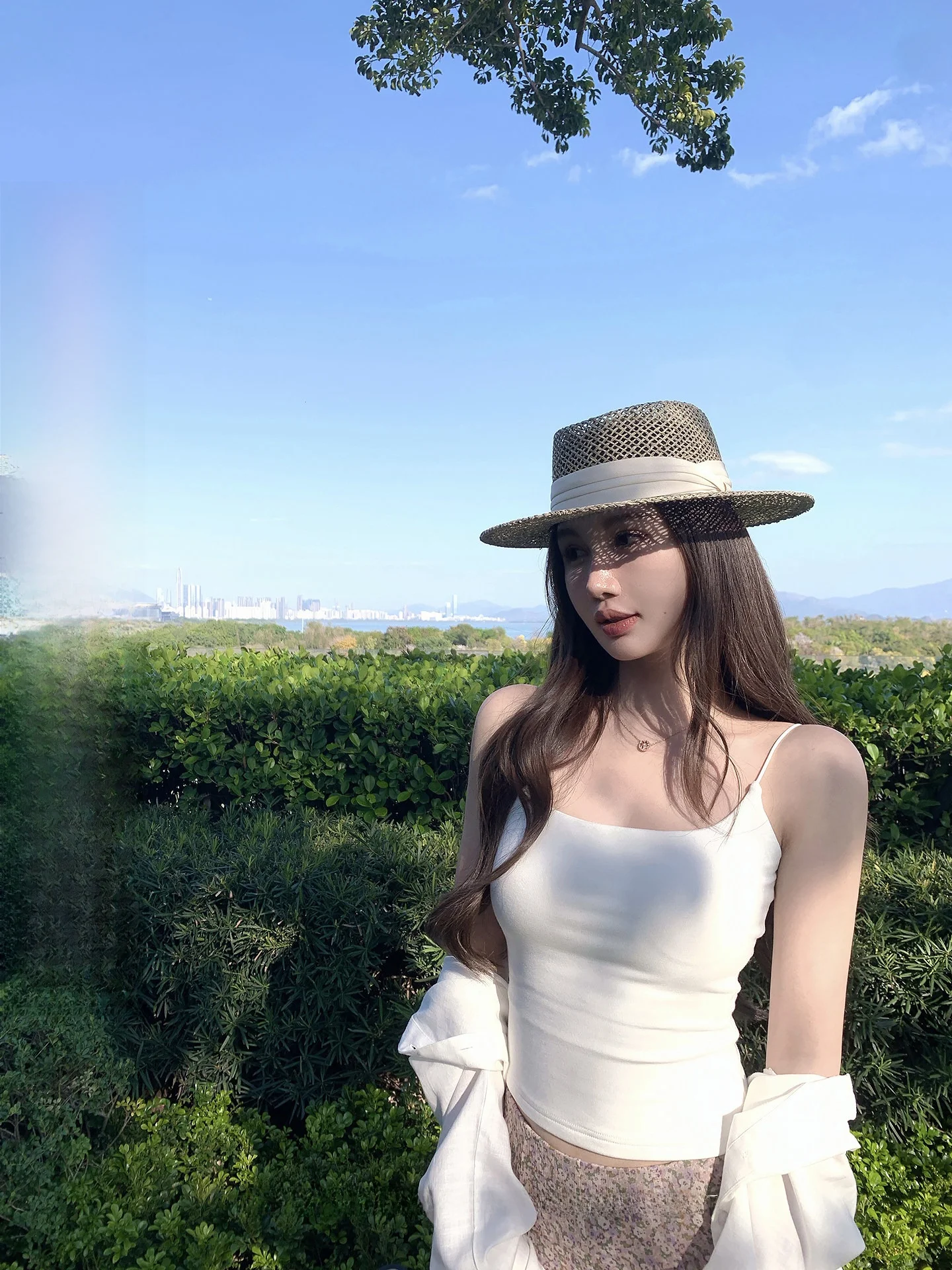 Yuyuel 88 Days Top Feminino de Seda Ajustado Branco Sem Alças Primavera Verão Respirável Decote em U Moda Roupa Íntima