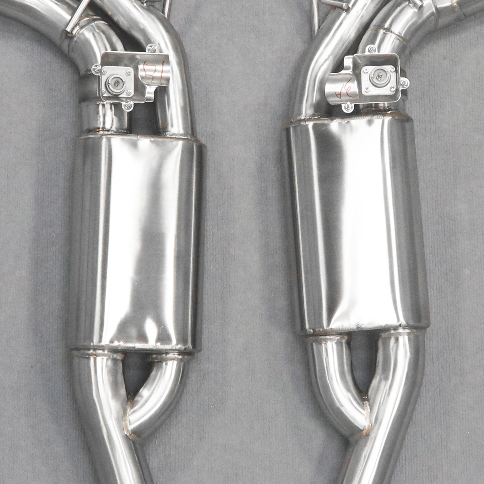 Modification 304 Stainless Steel Exhaust Axle Back for G500/G550 W646 2020 4.0T With Glossy Black Tips and OE Actu