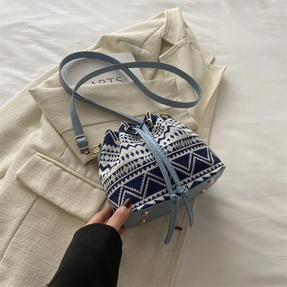 

Linen Flowers Canvas Crossbody Bag Large Capacity Korean Linen Handbag Shoulder Bag Storage Bag Ethnic Style Bucket Bag Picnic