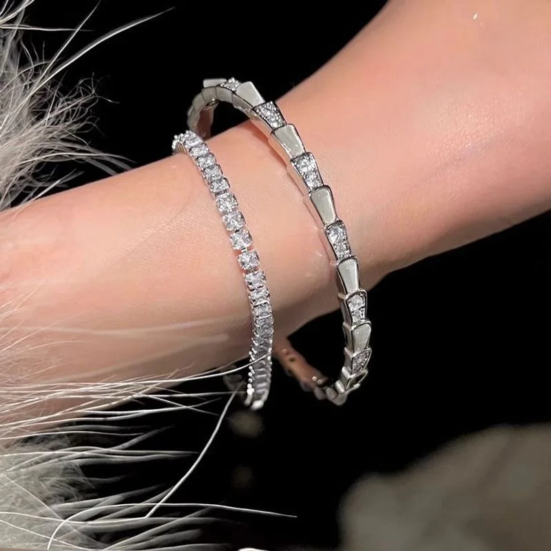 Fashion Fritillary Snake Bone Bracelet For Women Trendy Personalized Rhinestone Beads Bangle Party Daily Wear Jewelry Accessory