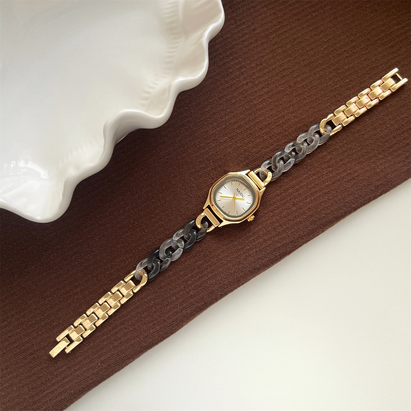 Nowy Niebieski Damski Zegarek Bransoletka w Stylu Koreańskim, Studencki Zegarek Kwarcowy, Luksusowy Zegarek Damski z Wyższej Półki, Modny Zegarek Kwarcowy.