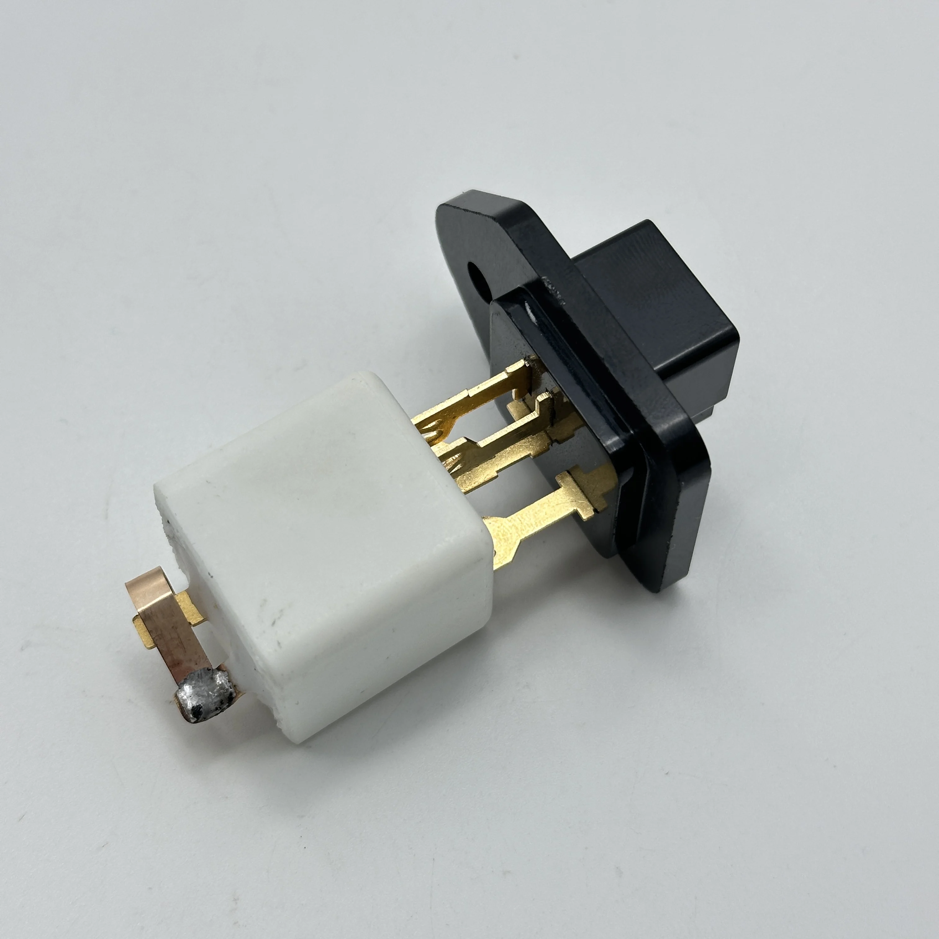 HVAC blower motor resistors are available for 01-06 LS430 OEM: RU-272,2468103270, 8863530450